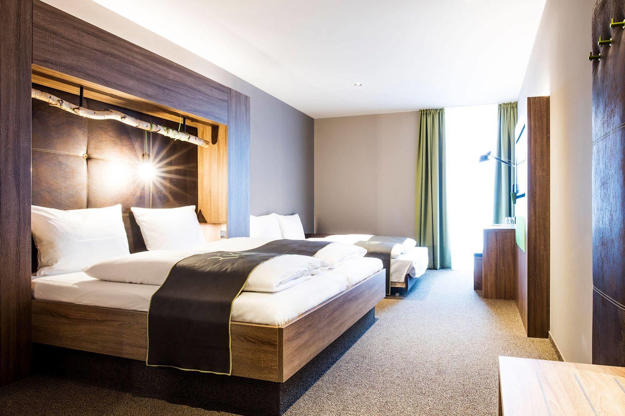 Riku Hotel Ульм Экстерьер фото